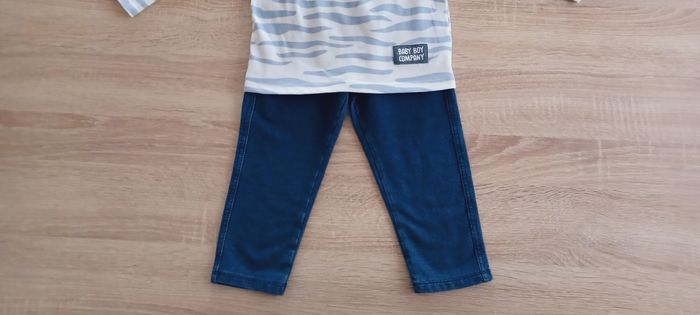Ensemble 2 pièces bébé garçon Plus Collection, couleur bleu et blanc, tee-shirt manches longues + pantalon, taille 18 mois, neuf avec étiquette 🏷. - photo numéro 5