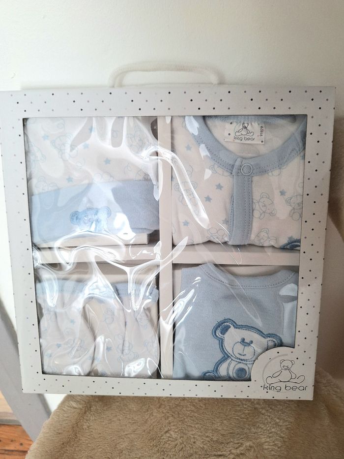 Coffret cadeau ensemble naissance bleu 0/3 mois - photo numéro 2