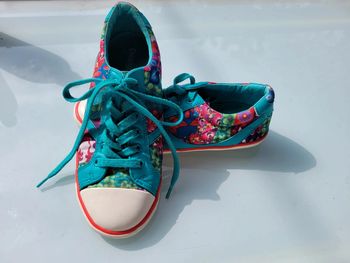 Superbe baskets en toile Desigual turquoise, pointure 36