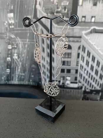 Bracelet motifs fleurs