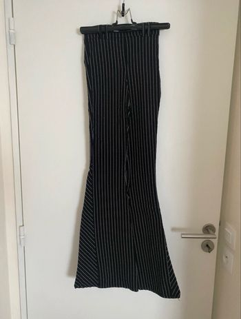 Pantalon flare Bershka T34