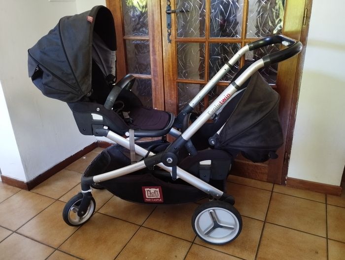 Poussette double avec cosys - photo numéro 3