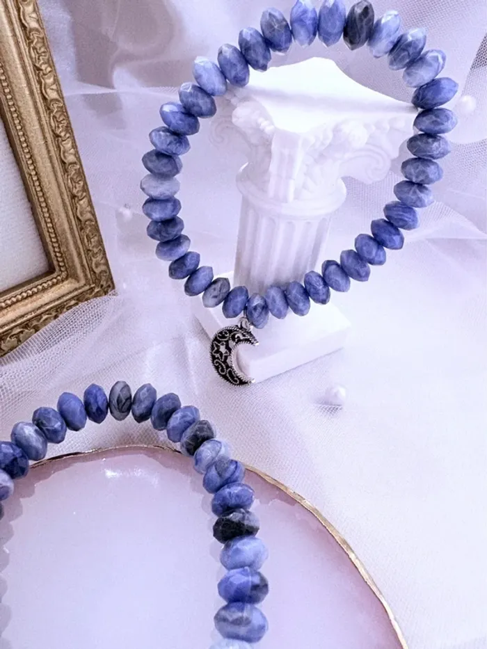Lot de deux bracelets extensibles avec perles et bijoux - photo numéro 4