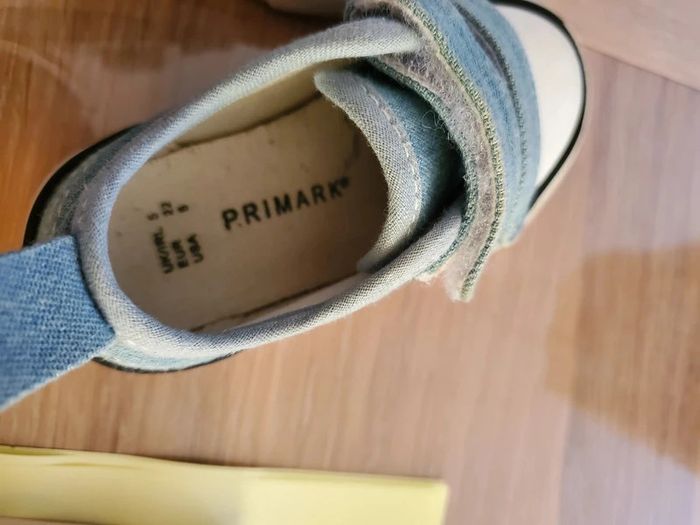 Baskets a scratch primark Taille 22 - photo numéro 7