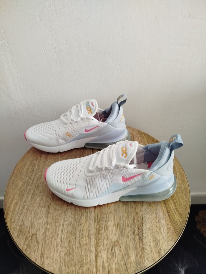 Baskets Nike T 38,5 - photo numéro 3