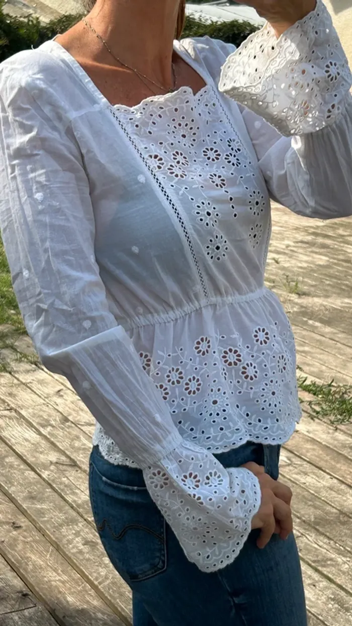 Blouse NA-KD Broderie - photo numéro 2
