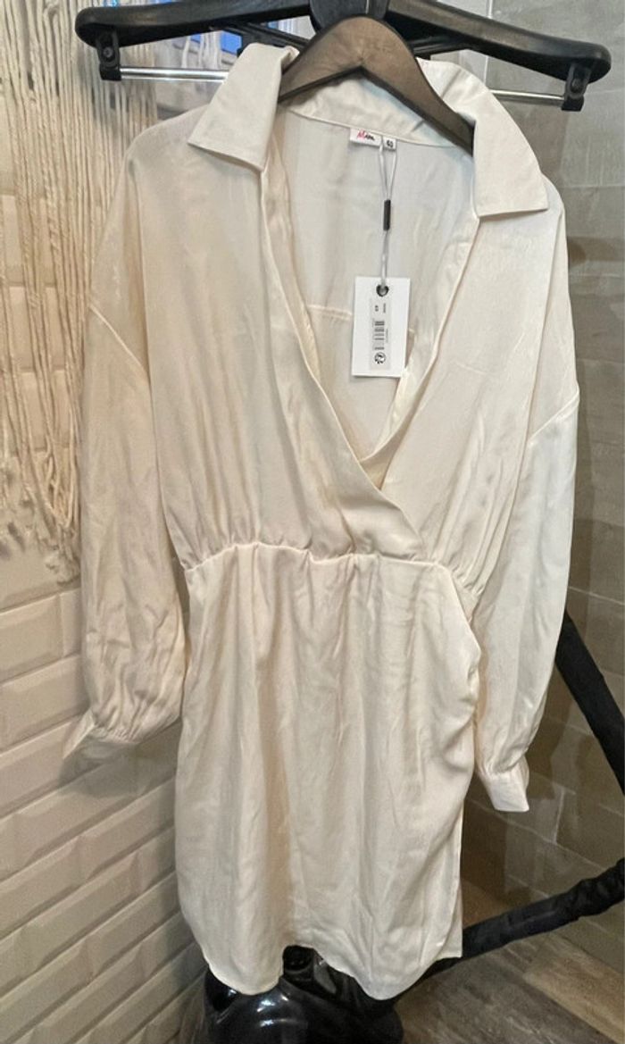 Robe satinée + Robe bretelle noire H&M - photo numéro 2