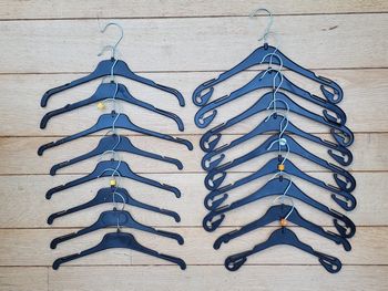 Lot de 17 cintres enfant