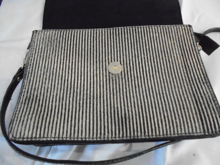 Petit sac en bandoulière / pochette "Petite Mendigote" - photo numéro 6