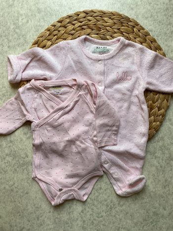 Pyjama naissance et bodie Kiabi