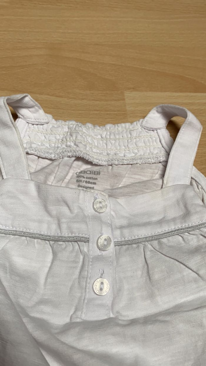 Ensemble short et 2 t-shirt sans manche Obaibi - Très bon état - 6 mois - photo numéro 4