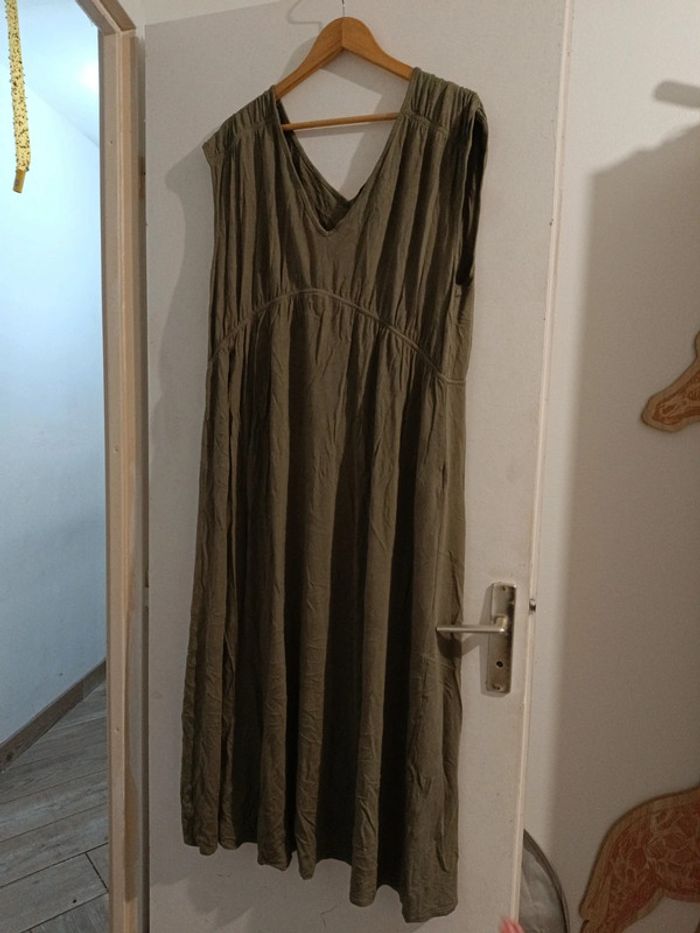 Robe longue kaki
