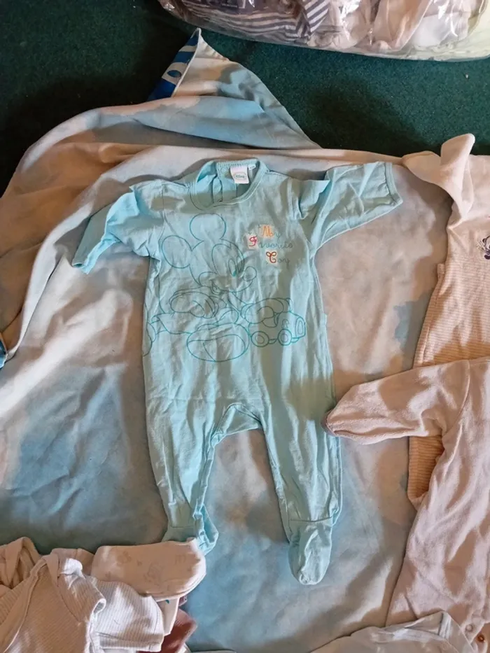 Pyjama.leger disney 6 mois