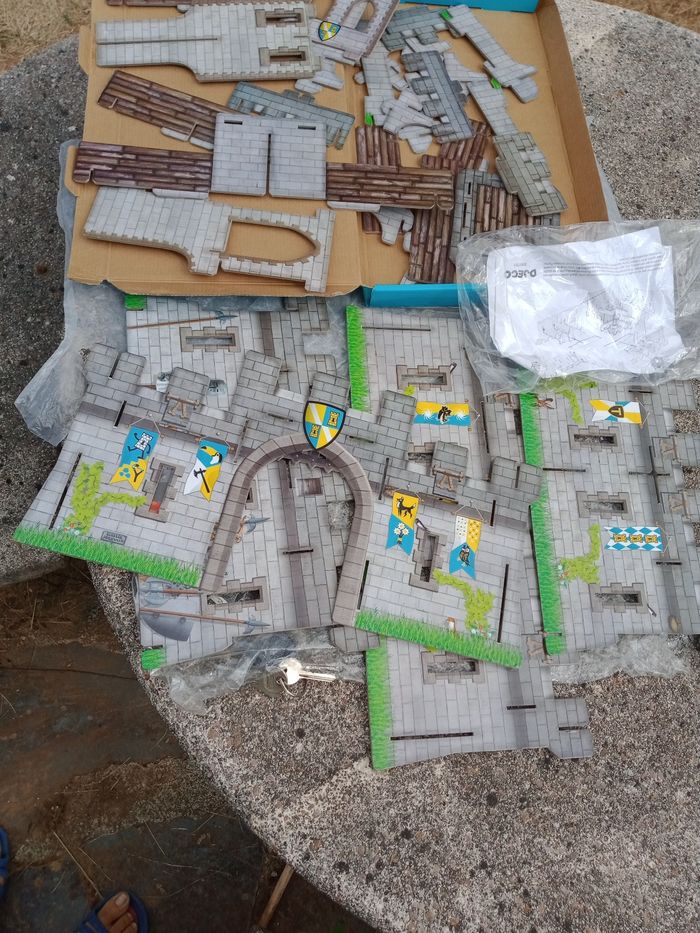 Château medieval mixte bom etat - photo numéro 3