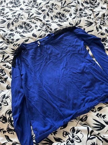Pull bleu