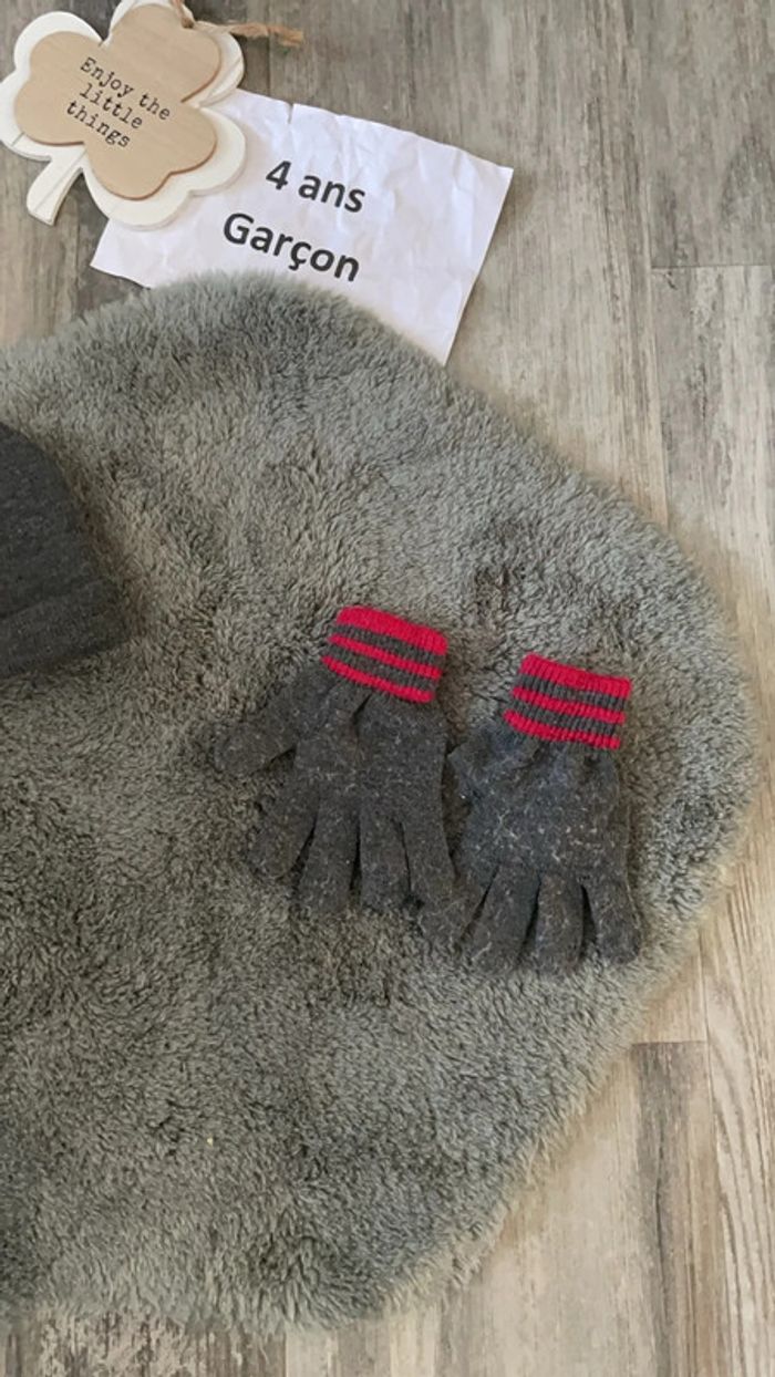 Bonnet + paire de gant taille unique - photo numéro 4
