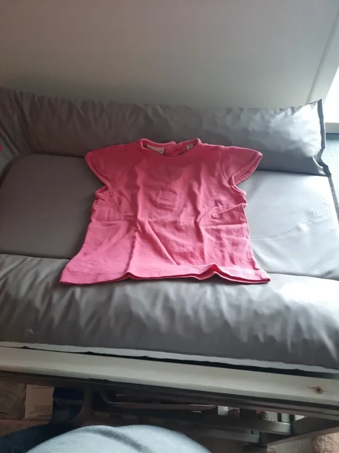 Lot 5 tee-shirt 18 mois - photo numéro 3