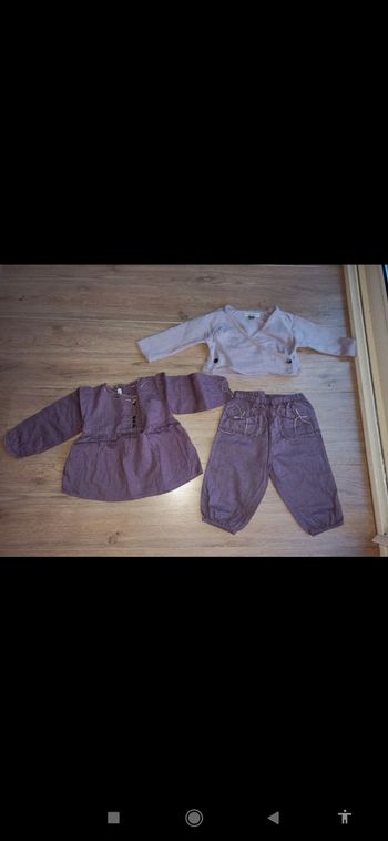 Ensemble / tenue bébé 6 mois composé d'une blouse d'un gilet et d'un pantalon