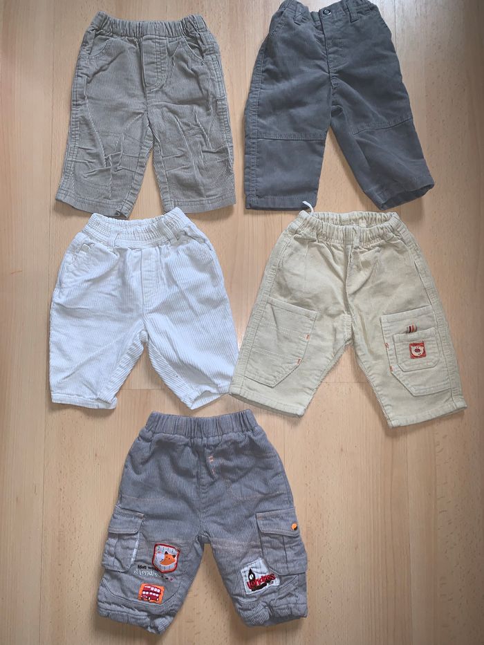 Lot de 5 pantalons en velours hiver taille 6 mois