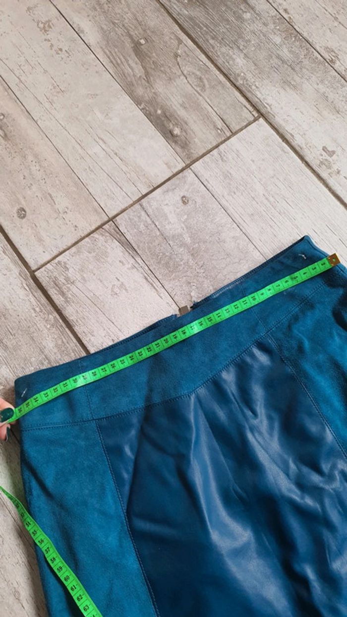 Jupe naf naf 34 mais taille 36 en très bon état - photo numéro 3