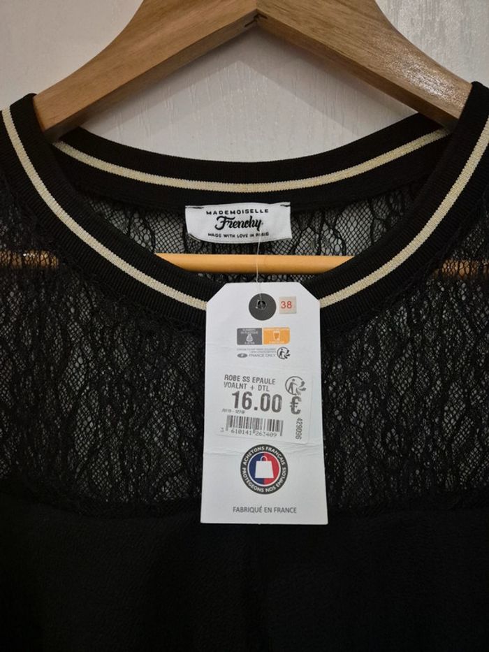 Petite robe noire 38 neuve - photo numéro 2