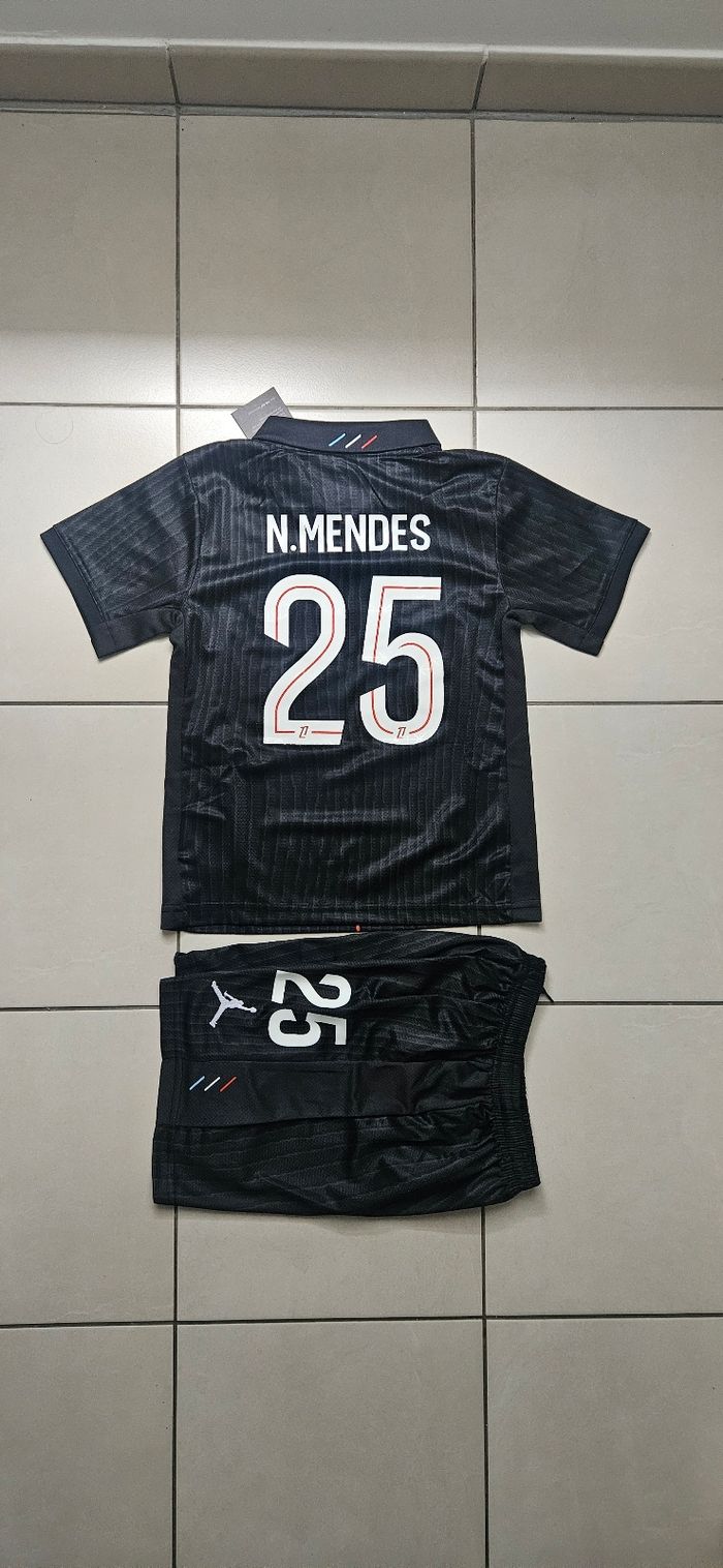Ensemble PSG enfants - photo numéro 2