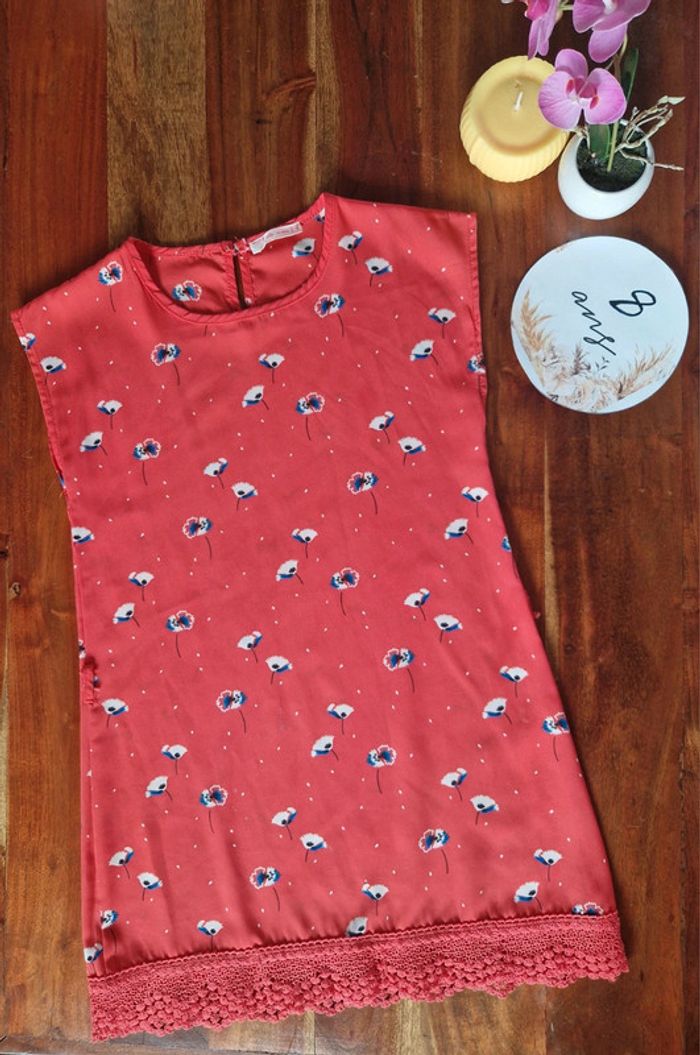 Robe très fine et légère 8 ans