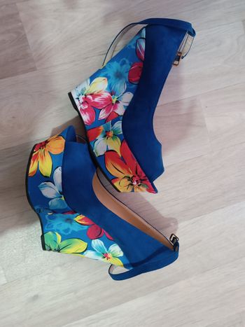 Chaussure femme talon compensé