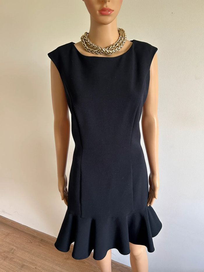 Robe noire sans manches Sinequanone taille 38 jamais portée