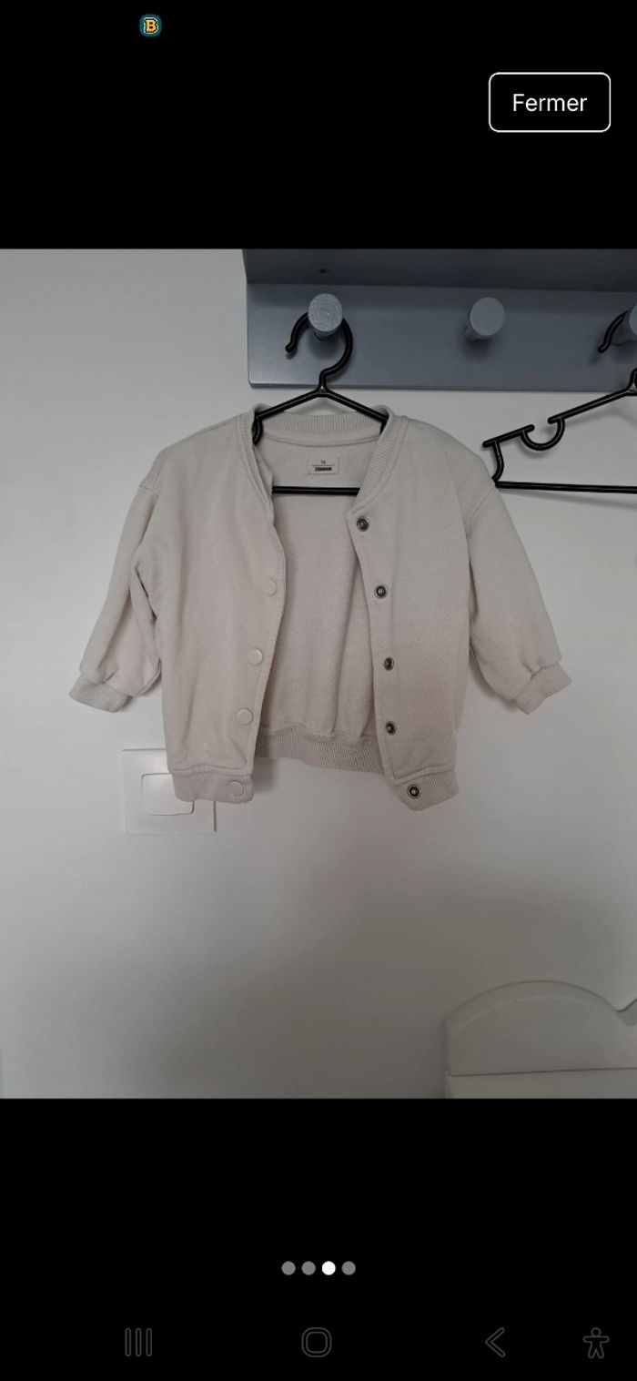 Gilet +tee-shirt - photo numéro 3