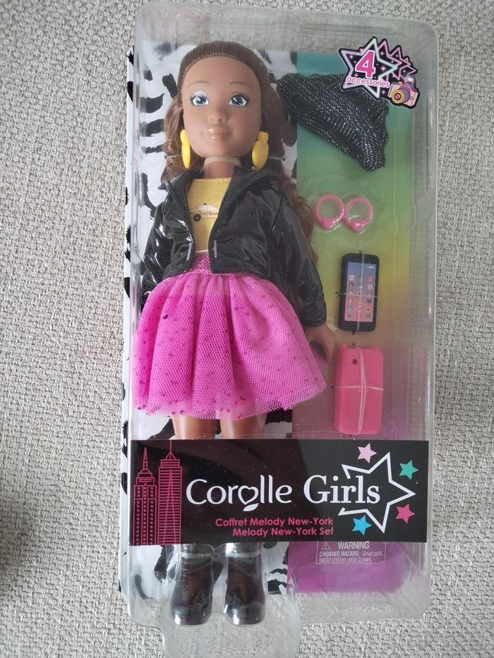 Poupée corolle  neuve