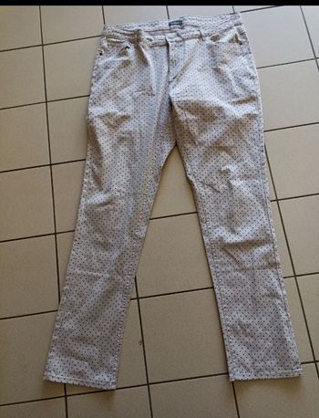 Pantalon beige a petits pois taille 44