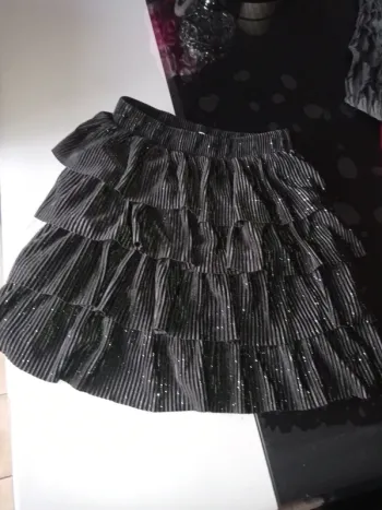 Jupe élastique noir avec paillettes
