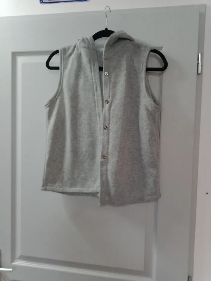 Veste sans manche grise