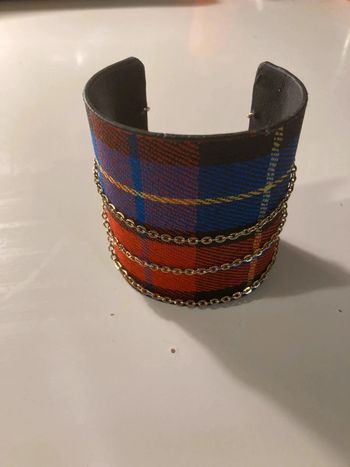 Bracelet manchette tissu écossais et chaîne doré