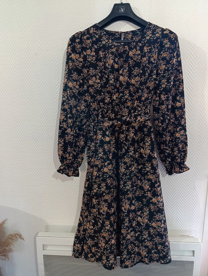 Robe longue noir à motifs taille M