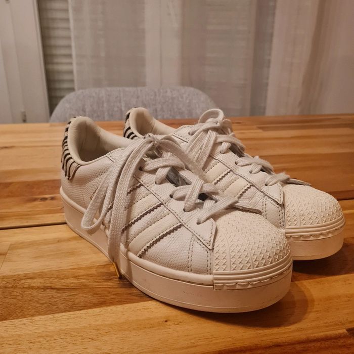 Superstar blanche zébrée 🦓