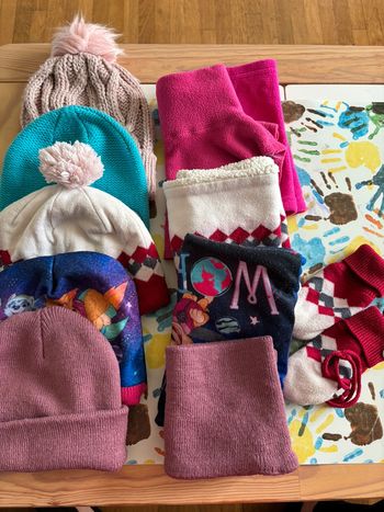 Lot bonnets / gants fille