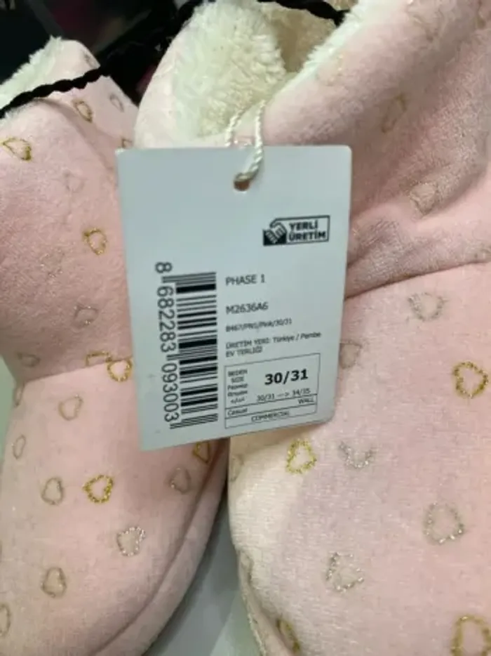 Chaussons fourrés fille (neuf) -  Taille 30/31 - photo numéro 5