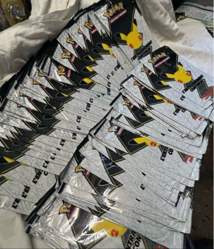 Booster Pokémon 25 ans neuf scellé - photo numéro 5