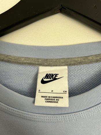 Pull Nike bleu claire