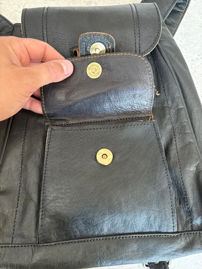 Petit sac à dos pour femme en cuir - photo numéro 4