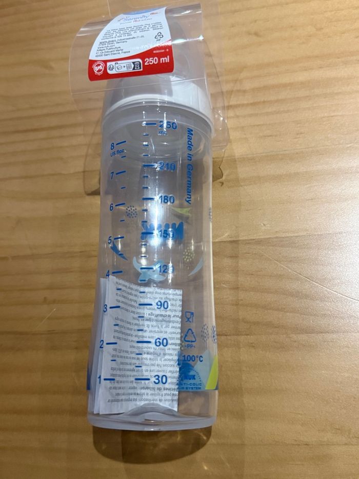 Biberon nuk 250ml 6-18 mois - photo numéro 4
