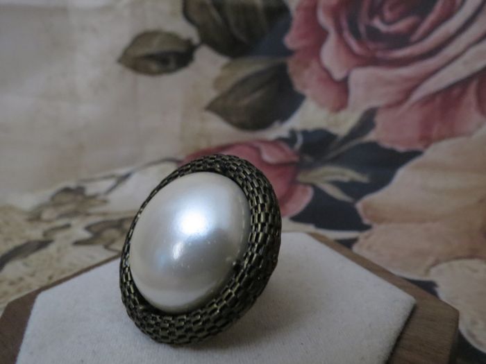 bague vintage perle nacrée style rétro