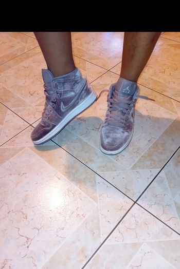 Jordan 1 MID