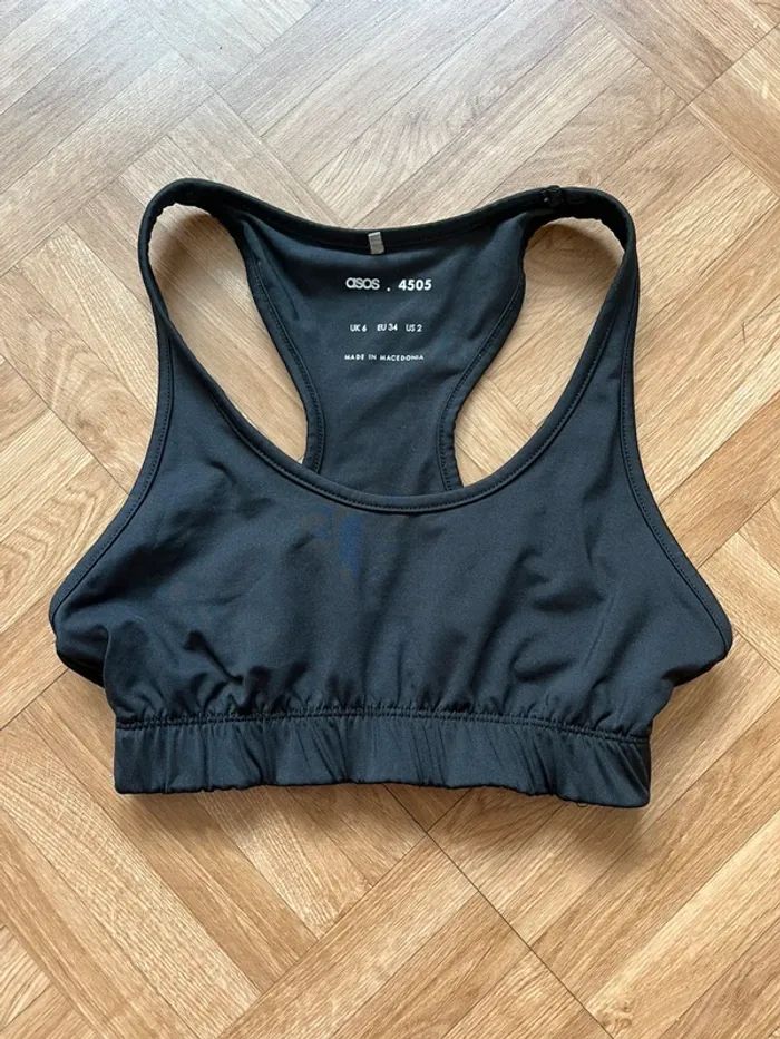 Brassière de sport noir ASOS