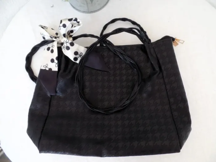 Sac noir fourre-tout & joli nœud - photo numéro 11
