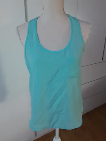Joli débardeur soyeux vert d'eau