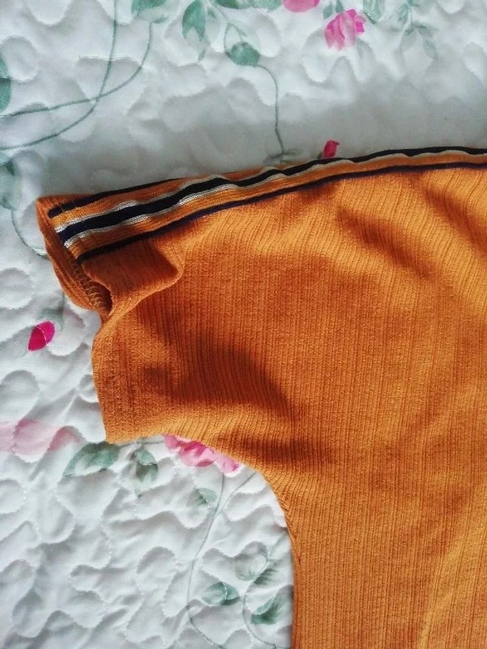 Tee shirt moutarde - photo numéro 2