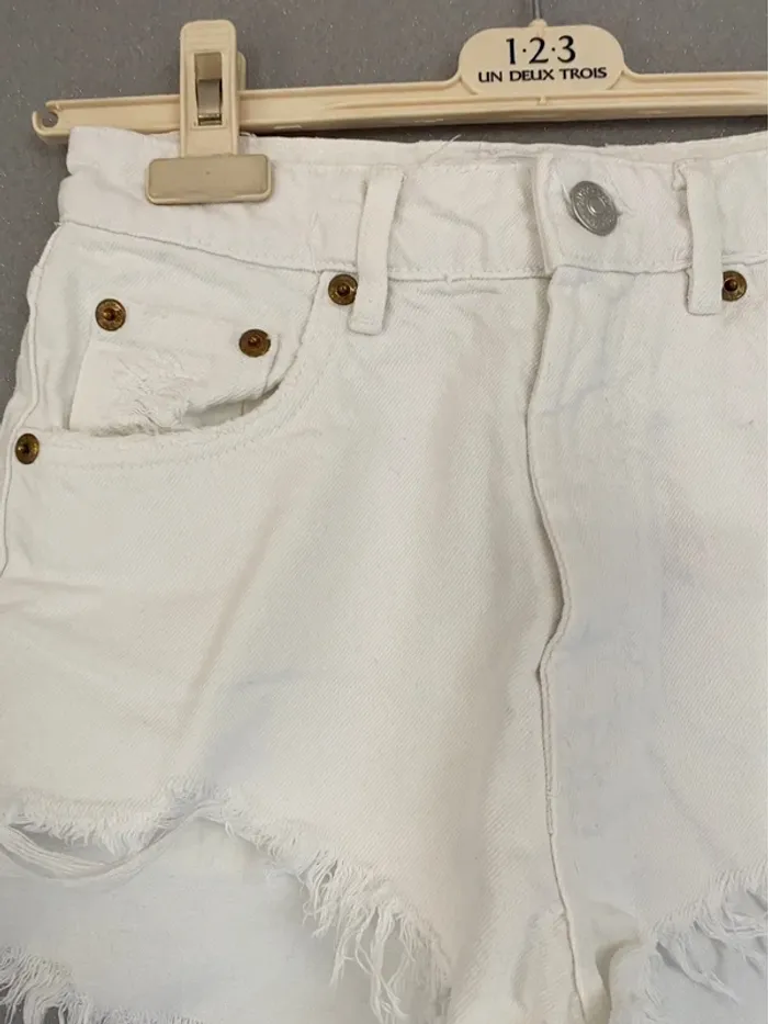 Short en jean blanc Zara neuf 34/XS - photo numéro 3